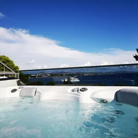 Luxurioeses Penthouse Mit Meerblick Und Sauna Apartment *