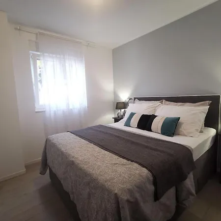 Luxurioeses Penthouse Mit Meerblick Und Sauna Apartment