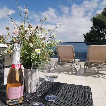 Luxurioeses Penthouse Mit Meerblick Und Sauna